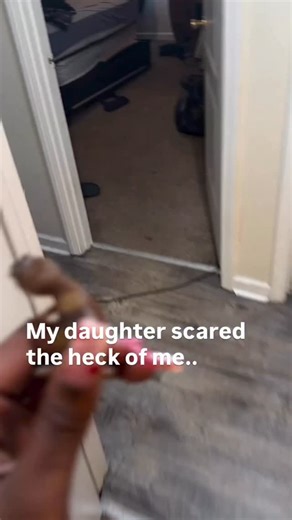 Tyler Harper on Instagram: "Lizard scared her soul away 😭🤣 #explore #trending #viral #reels #fyp 🤣🤣"