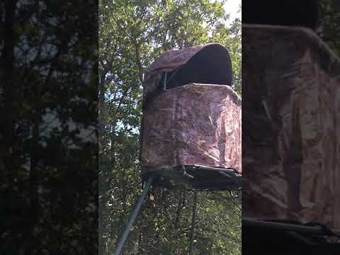 Single person game winner tripod with blind