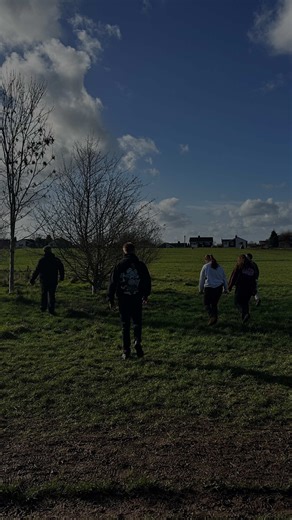 The richest people in the world don’t have jobs. They have businesses. Let that sink in. They don’t trade time for money. They build assets. They build systems. They build things that pay them whether they show up or not. Meanwhile, most people are taught to: Get a job. Work 40 hours a week. Climb a ladder. Hope for a promotion. There’s nothing wrong with a job… But if you want freedom, wealth, and control over your time? You need ownership. Ownership changes everything. It’s the difference betw