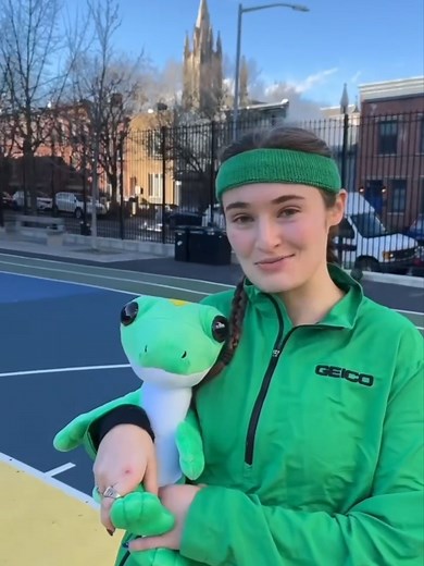 Whether you love basketball or @dannyhig’s games, GEICO can help find home insurance to suit you. #basketball#marchmadness