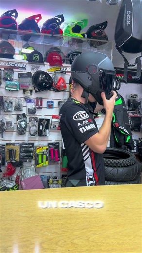 Este casco retro está rompiendo todo | NZI MINI MOD 🔥#casco #nzi #biker