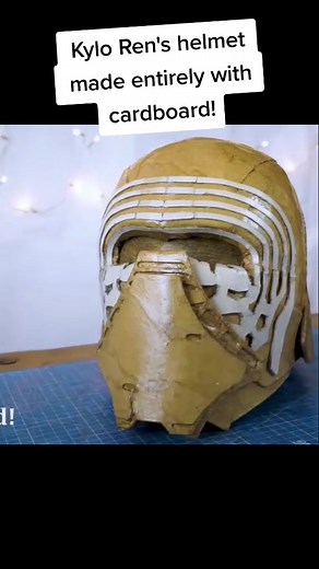 Epic Cardboard Props sur TikTok