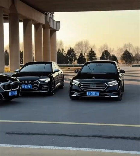 Mercedes-Benz vs. BMW vs. Audi: A Comparative Overview When it comes to luxury automobiles, Mercedes-Benz, BMW, and Audi are three of the most prominent and respected brands in the industry. Each offers a unique blend of style, performance, and technology. Here’s how they compare across several key categories: 1. Performance Mercedes-Benz: Known for its smooth, refined rides, Mercedes-Benz vehicles provide powerful engines and a focus on comfort. Models like the AMG line offer high-performance o