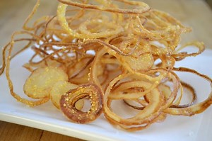 The Crispy Onion Strings Nobody Can Resist!