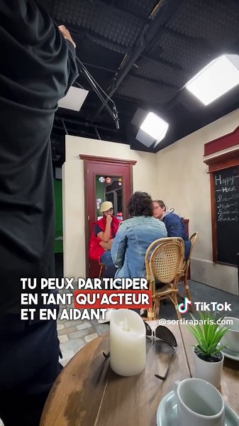 Tu rêves de devenir acteur ? C’est possible chez Make it Clap, une expérience insolite de cinéma dans de vrais studios de tournage à Paris. 3 raisons d’y aller : - Entrer dans le rôle d’un acteur - Créer son propre court-métrage - Apprendre les techniques du cinéma 🟠 Lieu : Make it Clap, 76 rue Cambronne, 75015. 🟠 Prix : 59 euros par personne. Plus d’infos : sur le site Sortiraparis (lien en bio). Discover ideas for going out in Paris in your language : 🇺🇸 : @sortiraparis.uk 🇪🇸 : @sortirap