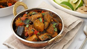 203K views · 1.2K reactions | These two Indian style vegetable curry is super delicious and easy to make. | Khin's Kitchen | Facebook