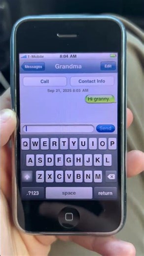 iPhone 2G getting signal in 2025