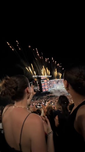 Adele Daily Fan Videos ❤ | 🐾 Hidden in BIO! Original clip by: @livinginadayydream on tik.tok ---------------------- #adele #adelemusic #adelefans #adeleofficial... | Instagram