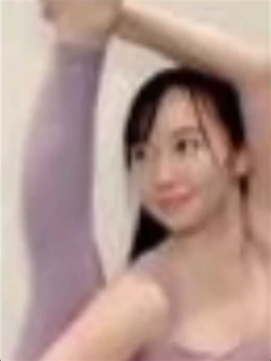 歳ラウンドガール、話題の“360度開脚”にヒップペッタリ！ファン「スゲェ開く