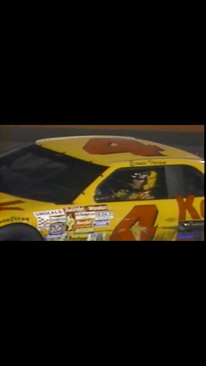 In 1990 at Bristol Motor Speedway, Ernie Irvan earned his first NASCAR Cup Series victory in the Busch 500, surviving 500 punishing laps and holding off Rusty Wallace in a tense late-race showdown. It was a breakthrough win at one of the sport’s toughest tracks—one that announced Irvan’s arrival on NASCAR’s biggest stage. #NASCAR #NASCARClassic #WinstonCup #BristolMotorSpeedway #BristolNightRace #ErnieIrvan #MorganMcClure #Kodak4 #RustyWallace #MarkMartin #DaleEarnhardt #1990NASCAR #StockCarRaci