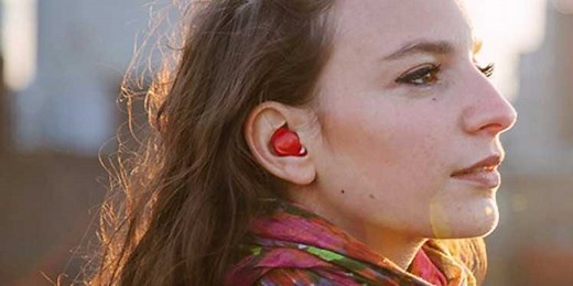 This smart earpiece translates languages as they are spoken