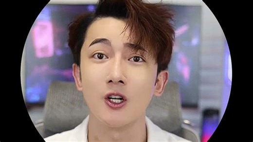 分屏多任务！追剧聊天两不误，一屏双用高效体验