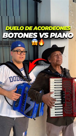 Christian Resguardo | Duelo de acordeones botones contra piano 😱 | Instagram