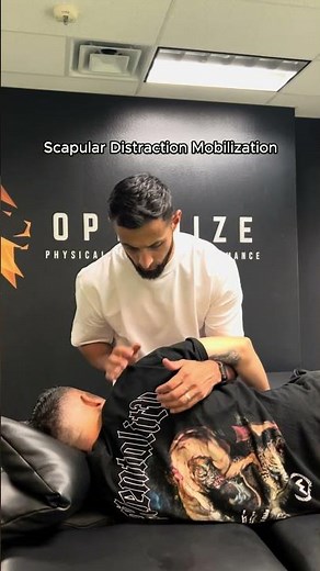 3 Manual Techniques for Stiff Shoulders