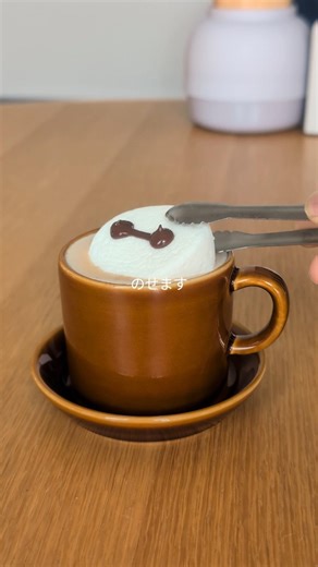 【ルイボスベイマックスミルクティー】優しいベイマックスがプカプカ浮いてる優しいミルクティー #チャイ #coffee #homecafe #latteart #shorts
