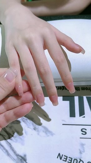 #nail #sơnnhũsiêusáng #đánails #nhữngmẫunailsđẹp #mẫunailđẹp #nail2023 #gelmetannail #họcvẽnail #nails #sơngel #nhũrắcsiêusáng #xuhuong2023 #tiktok #gelximăngnail #hoclamnail #đáhạtgạo #xuhuongnail #xuhuong #gelnhũsiêusáng