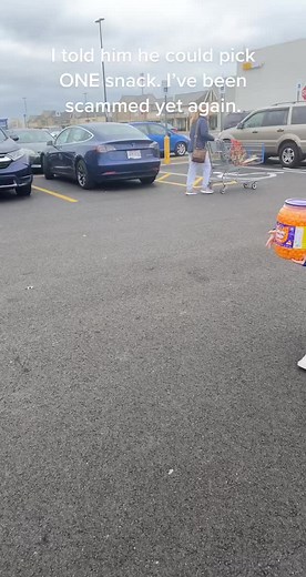 Toddlers are scammers #toddlersoftiktok #toddlers #toddlersbelike #walmart #husbandwife #family #fyp #fypage #roadto10k