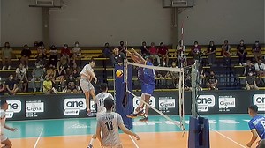 BACK-TO-BACK BLOCKS! 😳 Obed Mukaba shuts down the Navy in the extended fourth set! #SpikersTurf2022 | One Sports