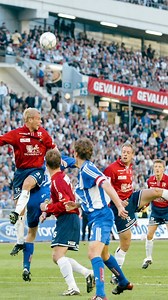 Vi minns idag 8 maj 2002 på Nya Ullevi, där 37 763 personer såg @oisfotboll besegra @ifkgoteborg med 2–1. Nästa år väntas nya derbyn mellan lagen – hur slutar det? 👀 | Allsvenskan