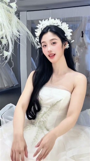 chiếc váy cưới xinh đẹp, bồng bềnh như một bông hoa #