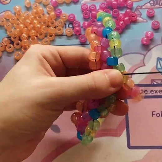 Relaxing Rainbow Kandi Cuff Timelapse #crafts #perlerbead #kandi #ponybeads