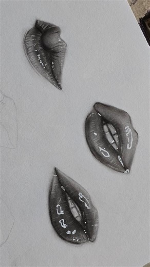 Swapna Das ⚯ ͛ | Mixed Media Artist on Instagram: "I'm in love with this glossy lip sketch 💋✏️.. What about you!? . #lipdrawing #art #realisticart #illustration #artistsoninstagram [Realistic drawing, lip sketch, digital art process, lip sketch technique, how to draw glossy lips,aesthetic art reel,charcoal drawing]"