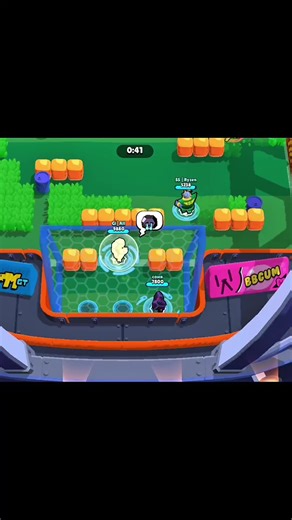 Бравл Старс: Шелли в роли вратаря в футбольном матче