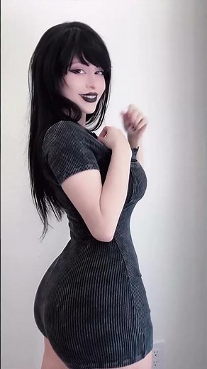 🖤😈 #goth #gothclub #pinkchyu #gothgirl #animecosplay #automobile