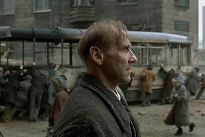 20 años de la mejor versión de Hitler en pantalla: es una de las películas definitivas sobre el nazismo y la tienes en streaming