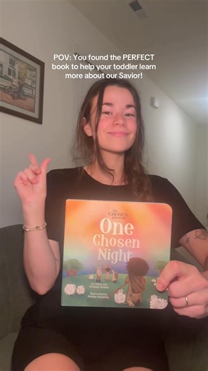 Based on The Chosen Presents: The Shepherd and the pilot episode of the beloved TV show, this sweet board book makes the good news of Jesus’ birth accessible for even the littlest readers 🤗 https://loom.ly/jVVhakQ | David C Cook