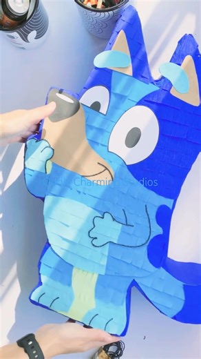 Making a Bluey piñata so you don’t have to buy one 🐾💙