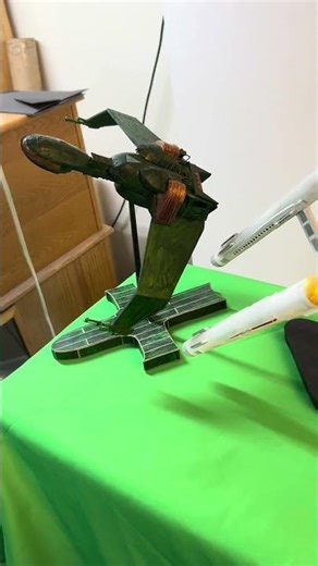 Paper Starships Face Off in Epic Space Showdown!