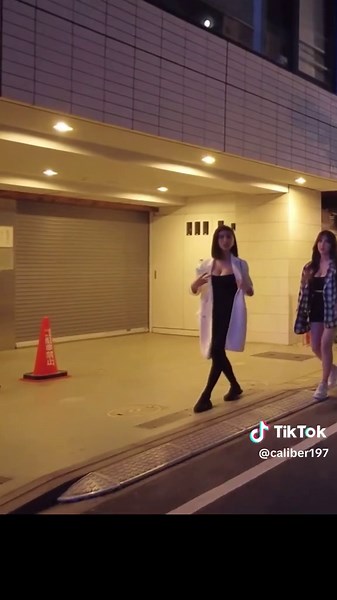 Tokyo Night Walk V.8 – Explore the Vibrant Nightlife of Shinjuku