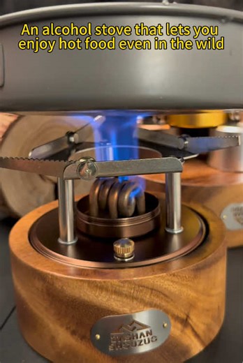 Lightweight alcohol stove for outdoor cooking, simple structure, works well in extreme outdoor environments