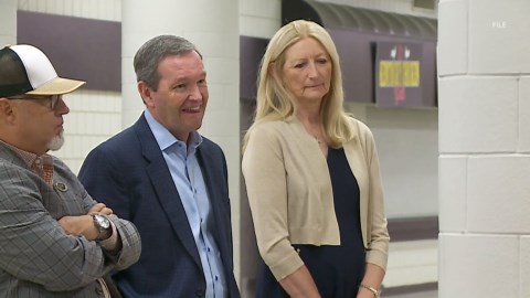 UK athletic director Mitch Barnhart to retire after 24 years