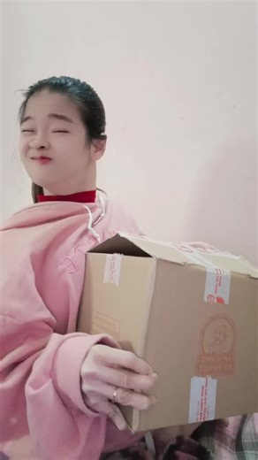 mọi người ăn vặt cùng bà Tuyết với mình nhé #batuyetdiamond #xuhuong #thinhhanh