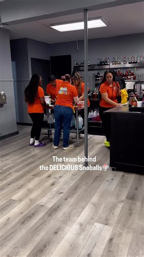 Behind every Delicious Snoball… there’s this crew😎 Meltdown Snoballs open all year, 12–7 PM 🍧 📍Highland Rd, New Roads & Brusly | The Meltdown Snoballs