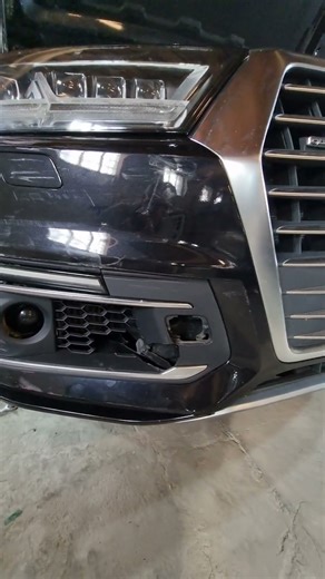 Crashed Audi Q7 repair - part 1
