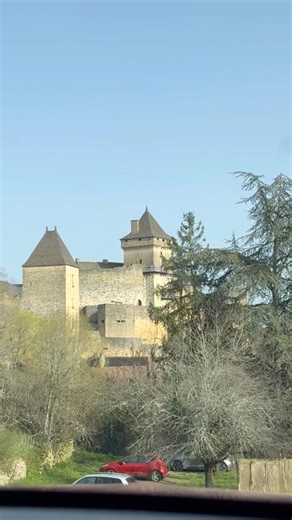 Complete video on my channel Castle Castelnaud!/Video completo en mi canal Castillo Castelnaud! 🏰