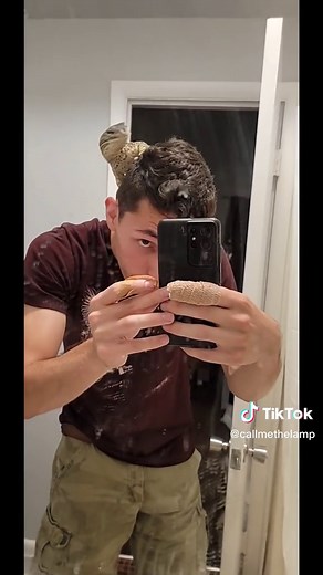 This is the coolest pet monitor lizard in the world. #monitorlizard #lizard #pets #newpet #gecko #raptor #reptiles #amazinganimals #funnypets #komodo