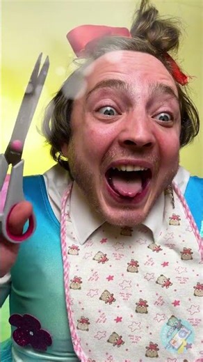 Mom’s nail hack is literally peak girl math 💅✨ #hack