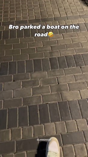 Midnight Club on Instagram: "Flying Spur.💸 - #bentley #flyingspur #bentleyflyingspur #bentleycars #bentleygram #carsofinstagram #carsofpakistan #pakistan #lahore #islamabad #karachi #carspotting #carporn #carstagram #viral #reels #reelsi̇nstagram"