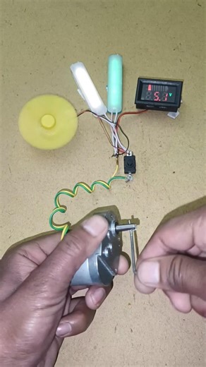 Powering Two LED Light & Voltmeter and dc fan motor With Mini Gear Box Motor #dcmotor #tech#shorts