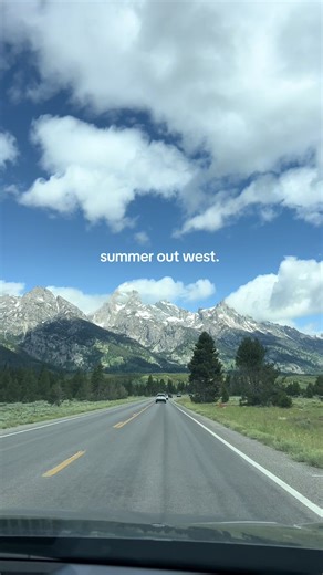 that's it. The pictures I took out here were INSANE #photography #easttnphotographer #photoshoot #zachbryanphotoshoot #viralvideo #grandtetons #jacksonhole #yellowstone #outwest #jacksonrodeo