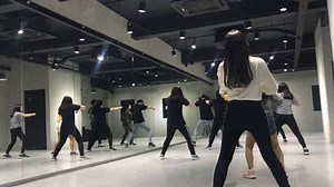 Choreography with @4o4_jackie every Tuesday 8-9pm 🔥🔥 Walk in for trail class today!! | 1DANCE STUDIO