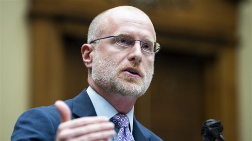 FCC threatens EchoStar licenses for spectrum that SpaceX wants to use