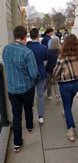 96K views · 222 reactions | Sen. Joni Ernst R-IA presided over the short 'pro forma' session in the Senate. The custom is for that Senator to take a few questions. An Ernst staffer told us to wait down on the first floor. Ernst went another way, yelled "Happy Thanksgiving!" and raced to her waiting car. She clearly didn't want to answer questions. | Jamie Dupree | Facebook