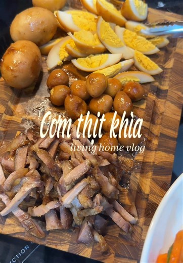 Tết này thay vì làm thịt kho tôi sẽ làm thịt khìa trứng 🤣🤣🥰❤️🌸🏠🤤🧧🧧#thịtkhianuocdua #thịtkhia #cơmnhà #vuongtrantran #monngondelam #vietnamesefood