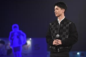 刘昊然获2016明星势力榜年度人物