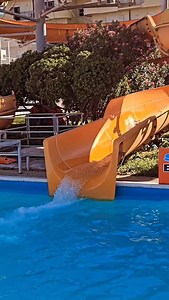 Voglia d'Estate e Vacanze?🏖️ Scopri L'Hotel Giulietta e Romeo: Relax, Accoglienza, Buona cucina e tanti Servizi per tutta la Famiglia! Pensione completa tutto compreso 🍴 Ristorante Buffet 🏖️ Ombrellone e lettini in spiaggia sempre compresi 🎭 Animazione per bambini 🏊‍♀️ In spiaggia, 2 piscine e 2 Acquascivoli 👉 Clicca scopri di più e richiedi subito il tuo preventivo! | Hotel Giulietta e Romeo Cesenatico